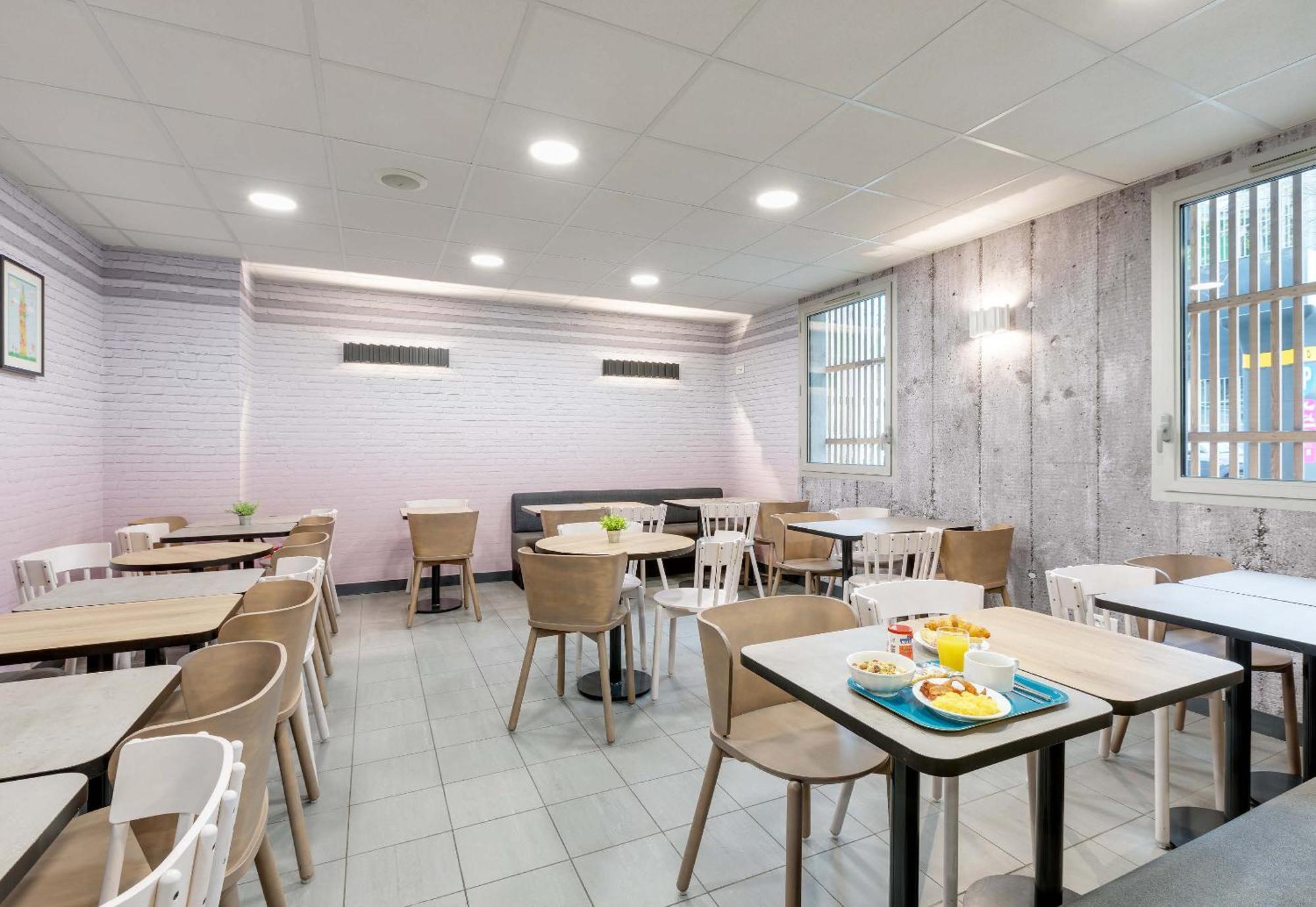 B&B Hotel Lille Centre Grand Palais Hotel 3*